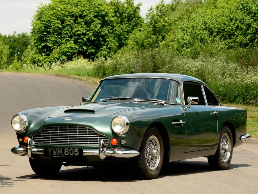  Aston Martin DB4 (Series IV) 1961 года  (UK) (фото 11 из 23)